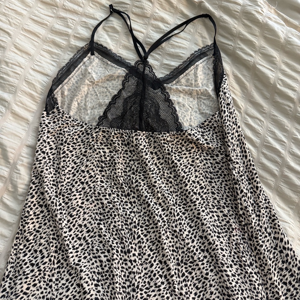 ** Victoria’s Secret ** Modal Leopard lace slip - Medium - NWT - Picture 6 of 10